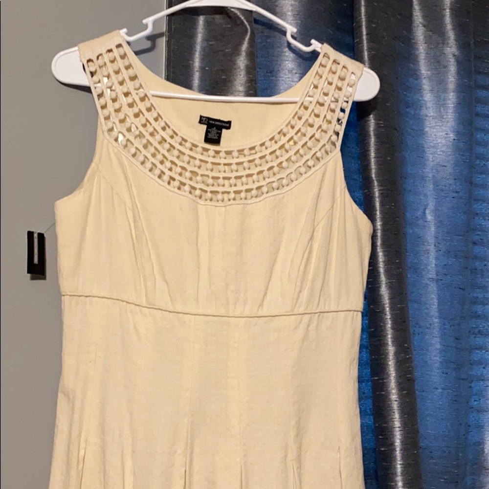 Dress - Picture 4 of 4